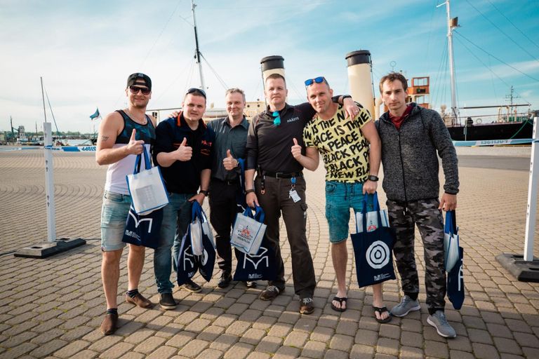 Tallinnas Lennusadamas üleriigilistel merepäästeoskuste võistlustel, kus osalesid politsei- ja piirivalveameti, vabatahtlike merepäästjate ja päästeameti meeskonnad, jõudis esikolmikusse kaks Pärnu meeskonda.