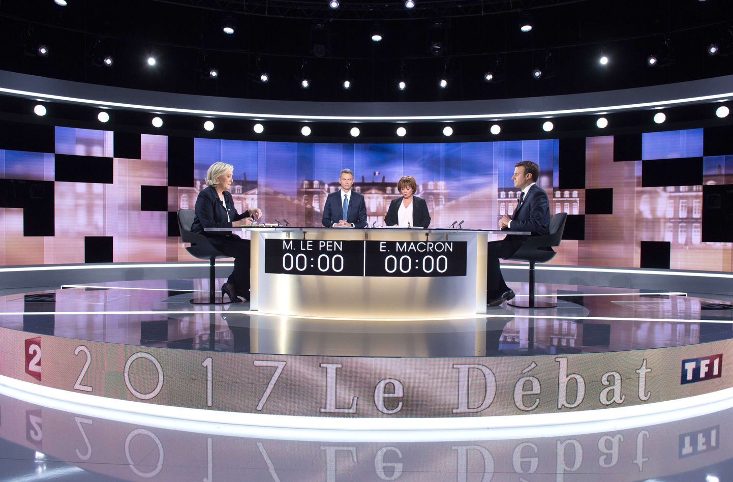 Prantsuse presidendivalimistel teise vooru pääsenud Marine Le Pen ja Emmanuel Macron seisid eile vastamisi teledebatis.