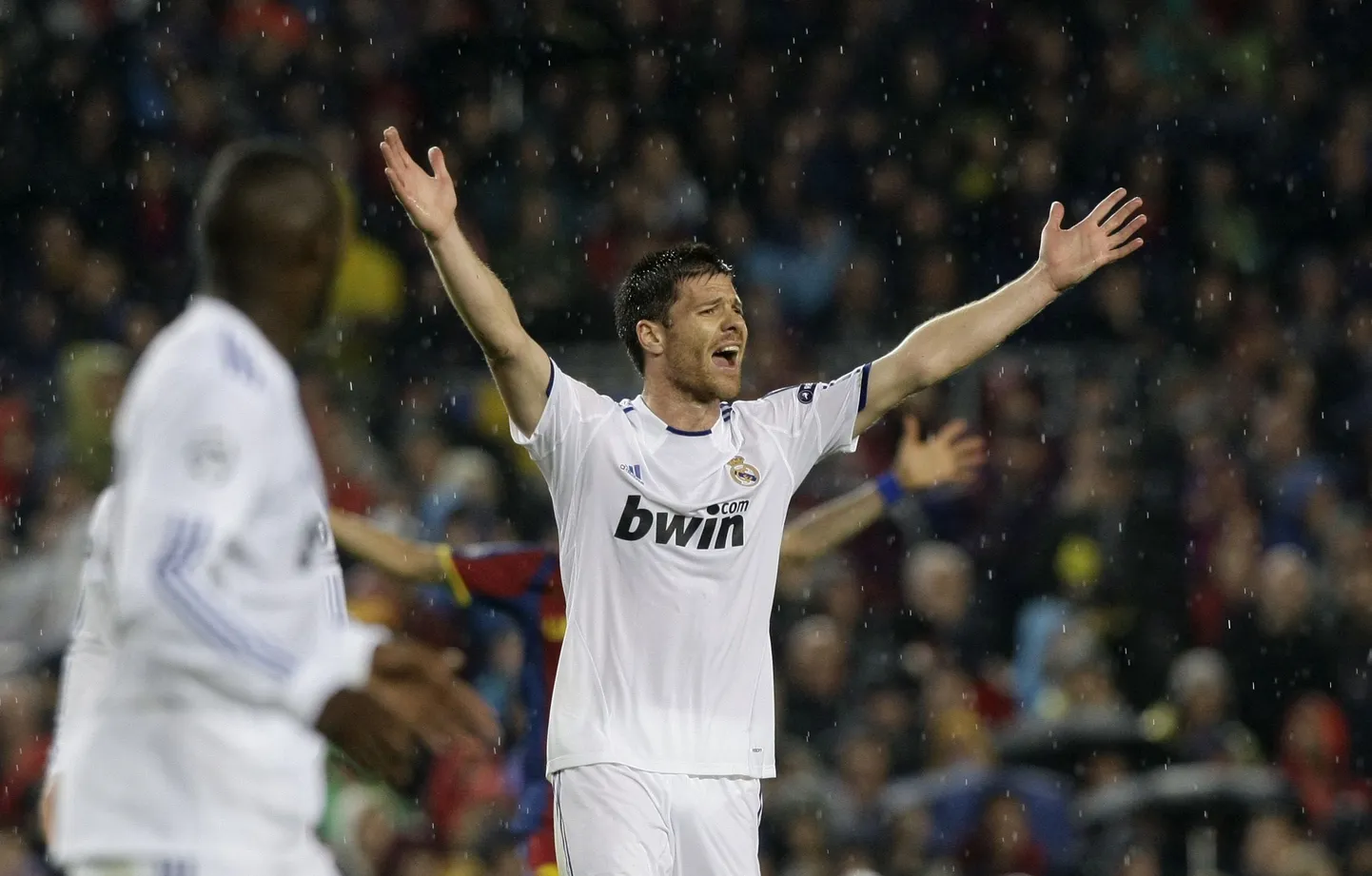 Madridi Reali mängumees Xabi Alonso koos Baskimaa jalgpallikoondisega Tallinnasse ei sõida.