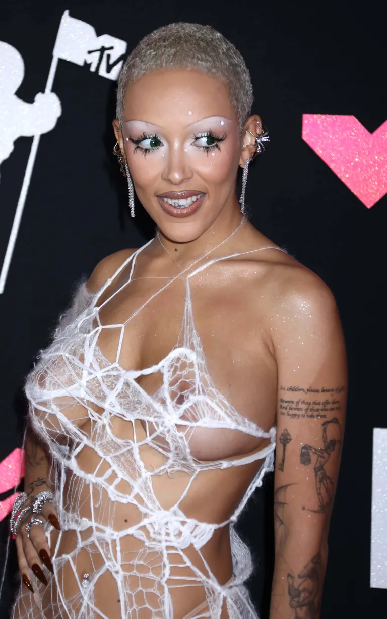 Doja Cat на&nbsp;VMA 2023.