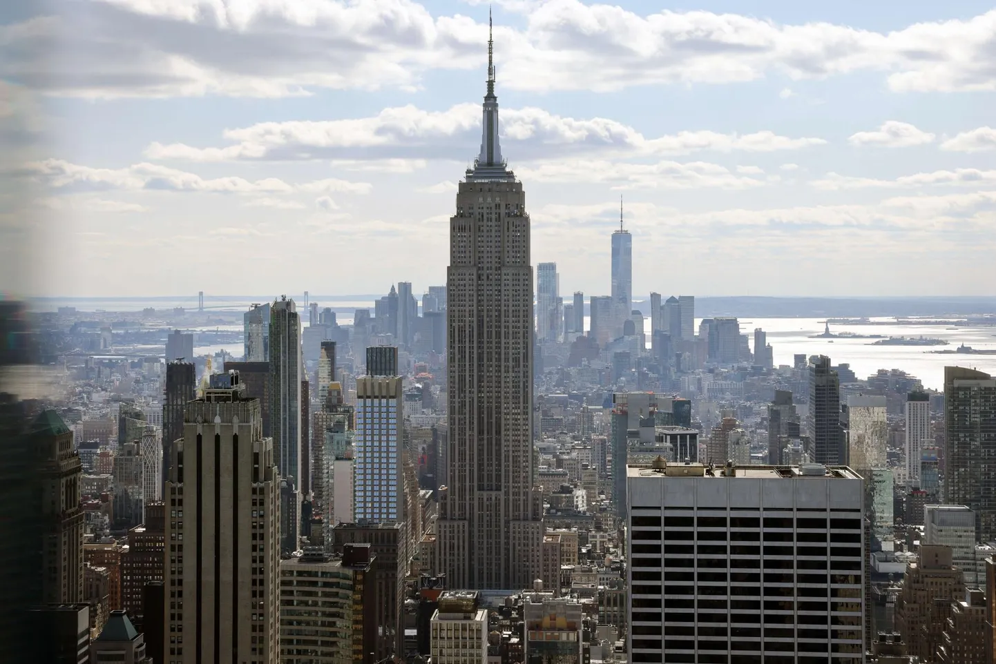 Empire State Building on New Yorgi Manhattani au ja uhkus.