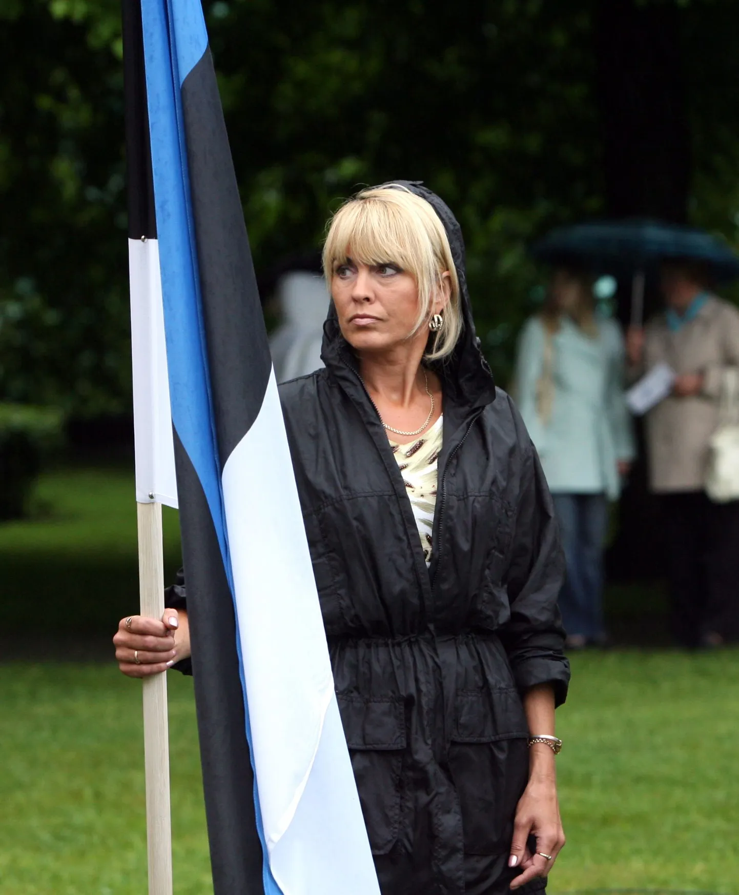 Pidulik sinimustvalge heiskamine Pika Hermanni torni.