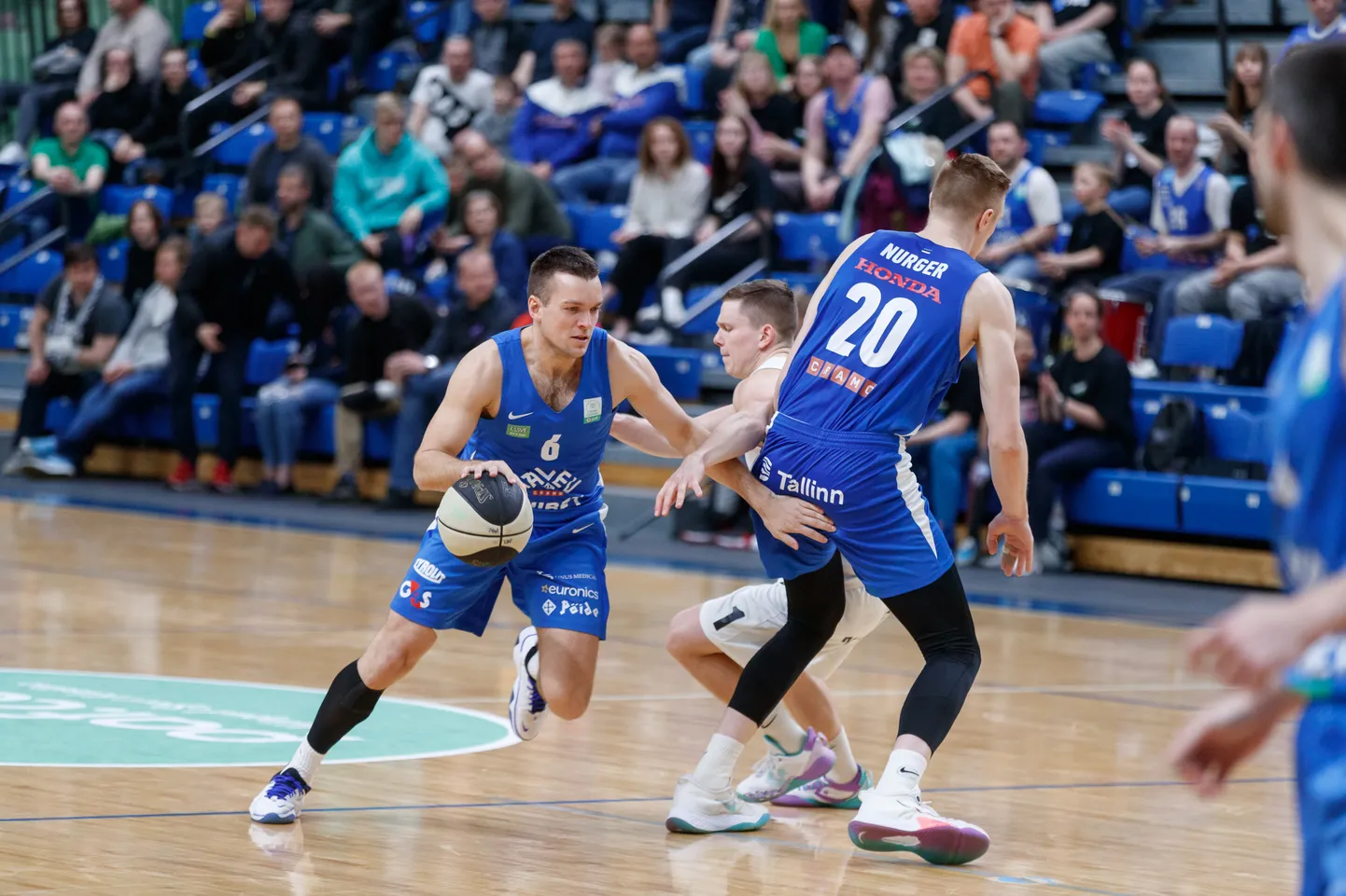 Mārcis Vītols (palliga) mängis Kalev/Cramos hooajal 2021/22.