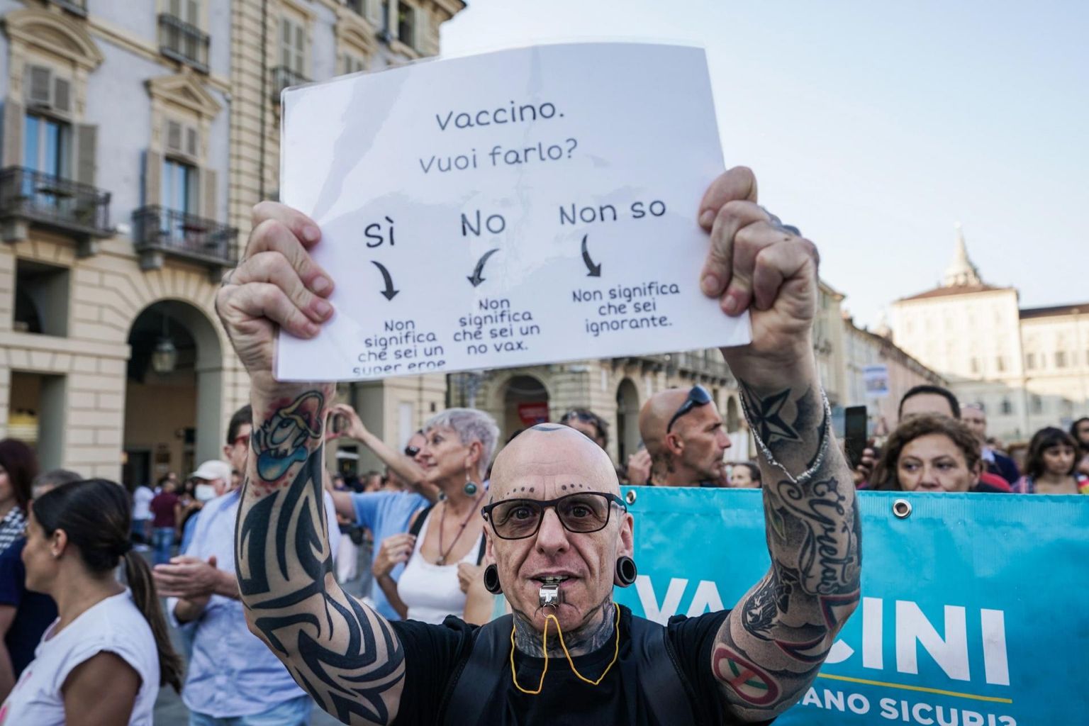 Vaktsiinivastaste meeleavaldus Torinos.