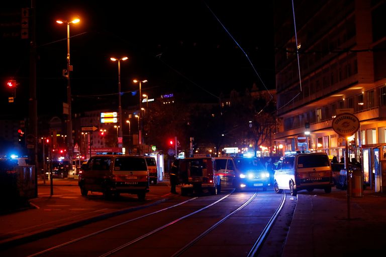 Politsei on Schwedenplatzi juures liikluse ära lõiganud.