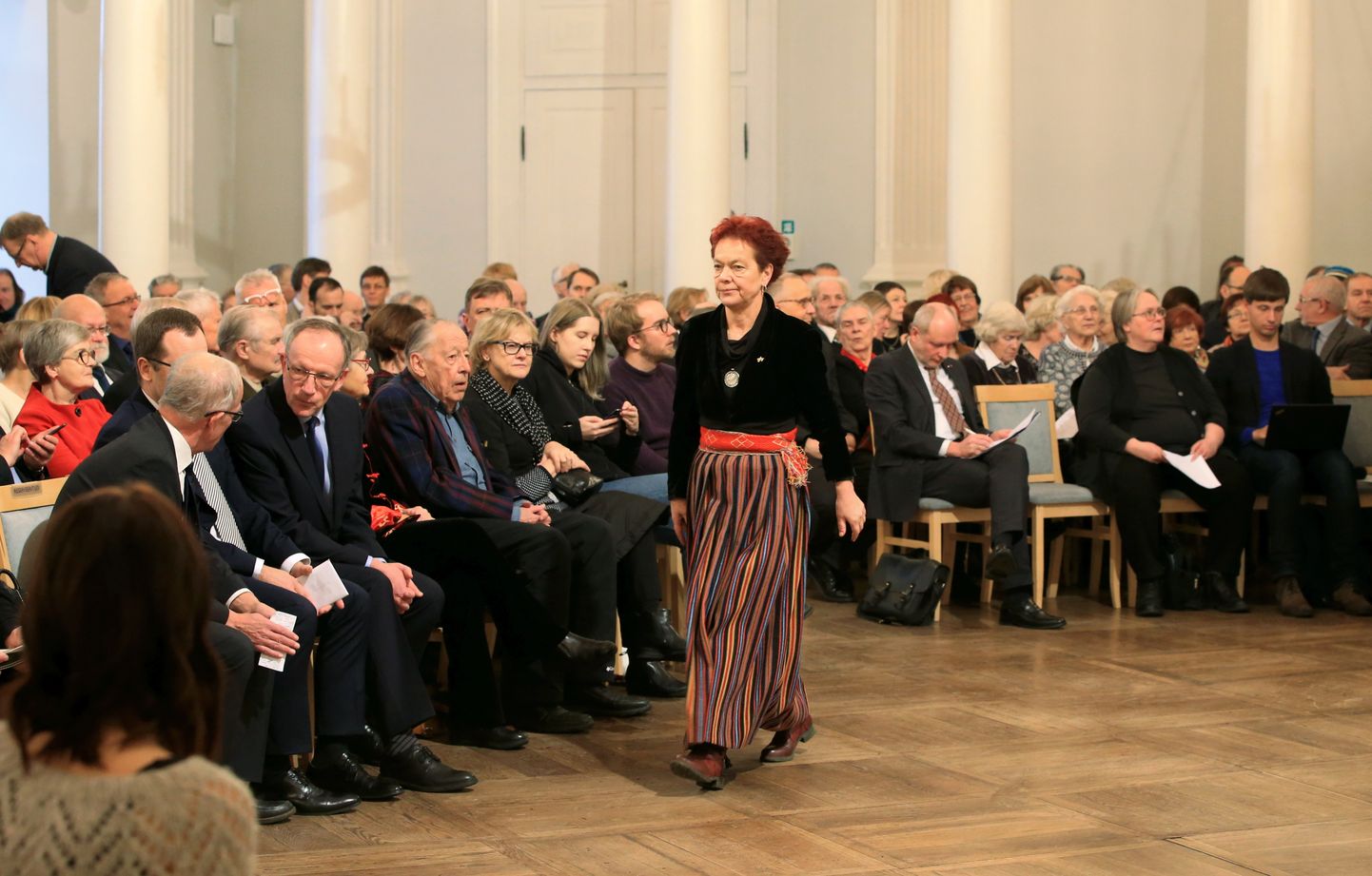 Krista Aru Tartu ülikooli aulas Jaan Tõnissoni 150. sünniaastapäevale pühendatud konverentsil eelmise aasta detsembris.