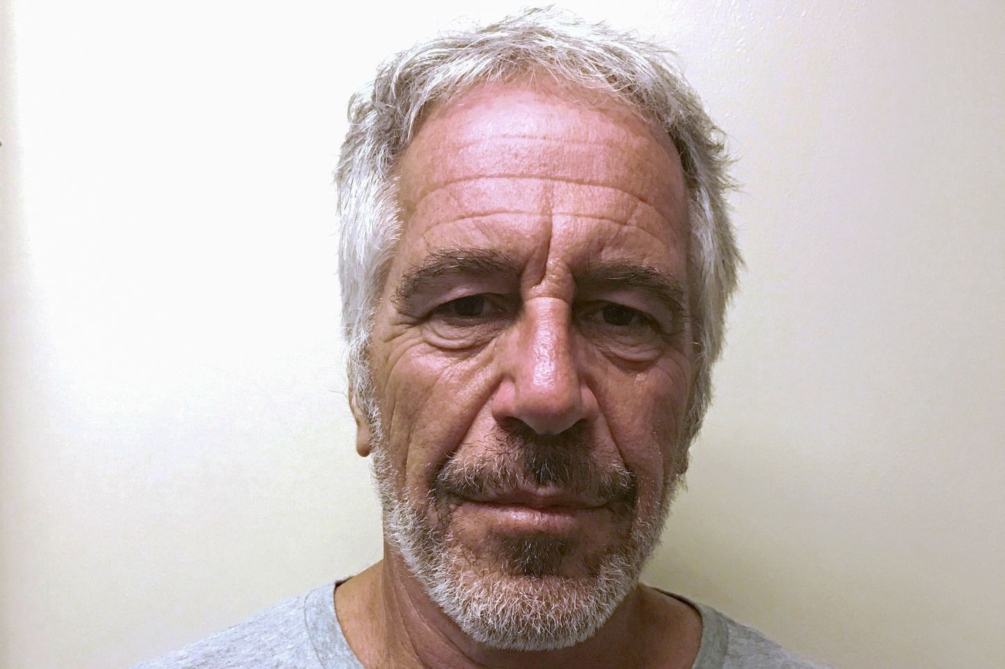 Jeffrey Epstein juulis 2019 politseifotol
