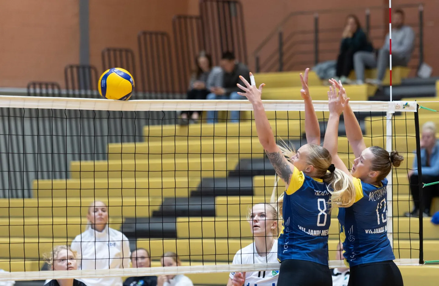 Tugevalt muutunud Viljandi Metalli naiskond võitis meistriliiga hooaja avamängus Audentese SG/Noortekoondist 3:0.