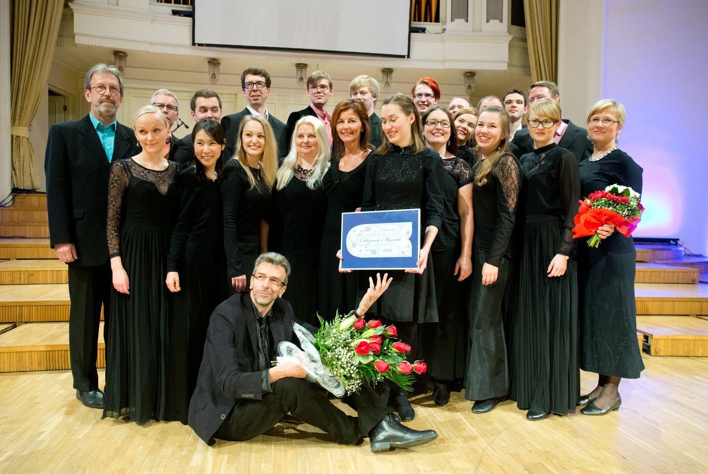 Eesti kooriühing kuulutas aasta kooriks Collegium Musicale, mille dirigent on Lihulast pärit Endrik Üksvärav.