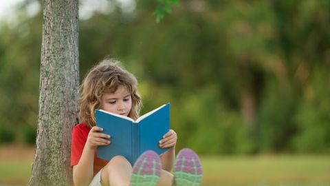 Iesniegta iniciatīva mazināt skolēnu slodzi ar mazāk mājasdarbiem un īsāku vasaras brīvlaiku