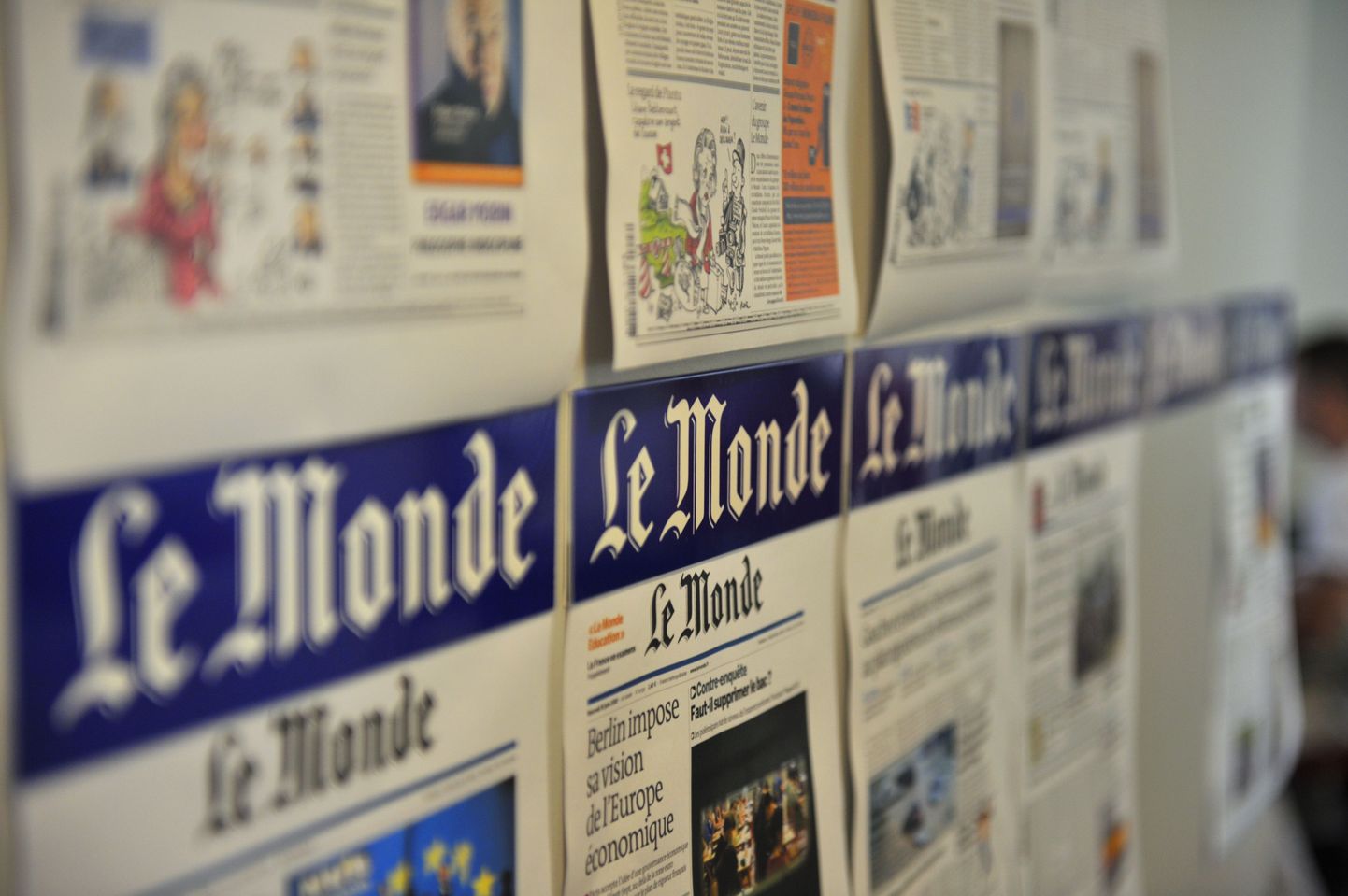 Väljaanne Le Monde leheküljed enne trükikotta saatmist