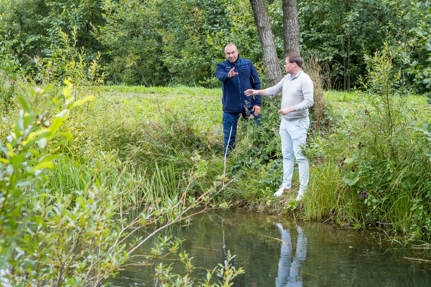 SILM PEAL: Keskkonnainspektsiooni Saaremaa büroo juhataja Jaak Haamer ja Saaremaa ringkonnaprokurör Rainer Amur teevad tihedat koostööd selleks, et kuritegelikul kombel keskkonna kahjustajad tuvastatud saaksid.