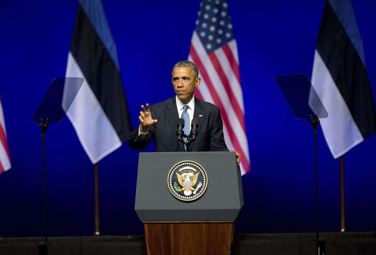 Barack Obama pidas Tallinnas Nordea kontserdimajas kõne, mida televisioon otsepildis üle kandis.