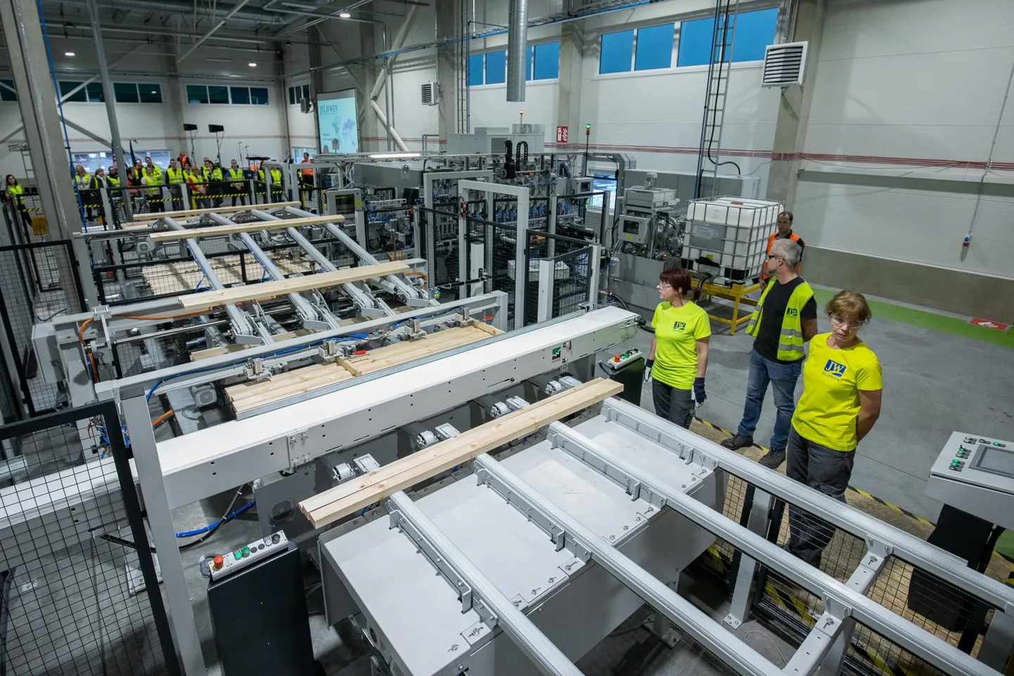 Rahvusvahelise uksetootja uus tootmisliin Rakvere tehases on eelmisega võrreldes pea poole kiirem.