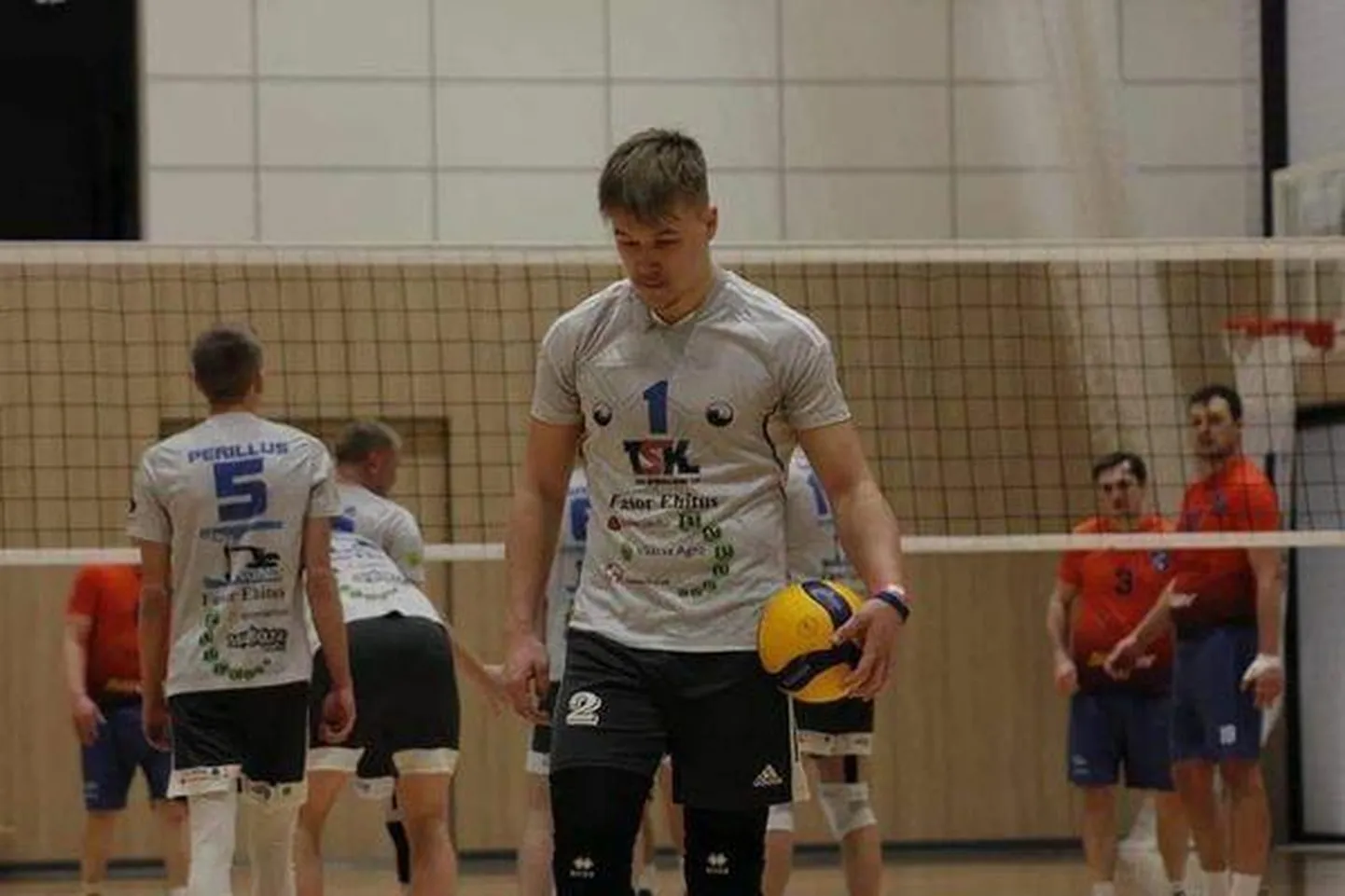 IMsport Türi särgi vahetas Karl Jakobson rohelistes toonides Võru klubi vormi vastu.
