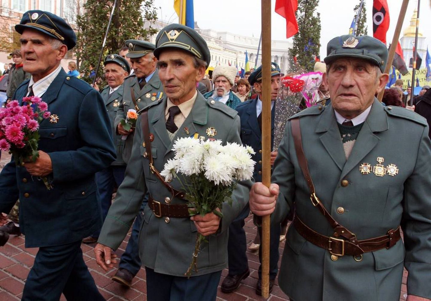 Марш по центру Киева в ознаменование годовщины создания УПА в 2013 году.