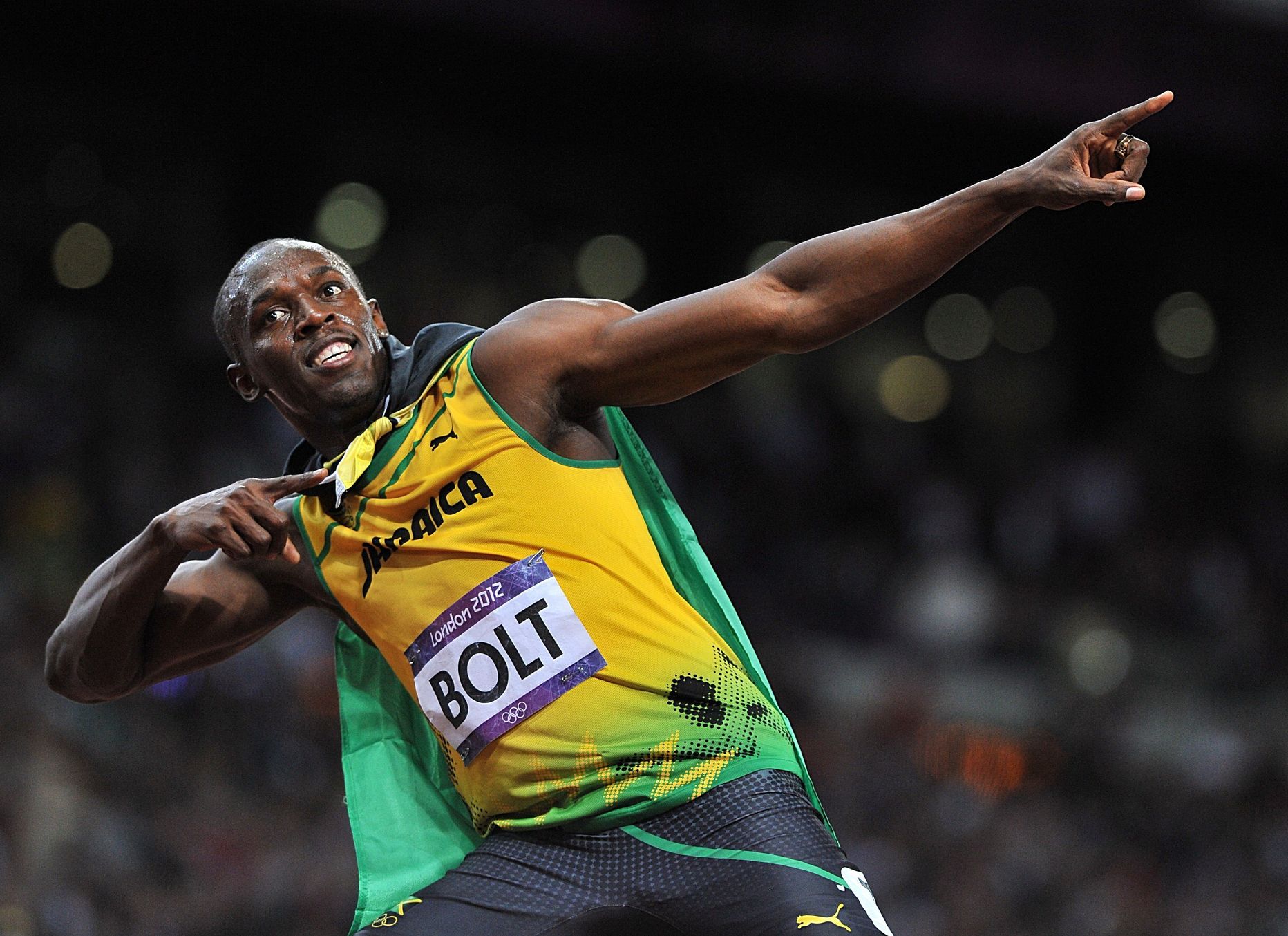 Endine Jamaica tippsprinter, mitmekordne maailmameister ja olümpiavõitja Usain Bolt esines Trinidadis kohaliku bändi Ultimate Rejectiga.