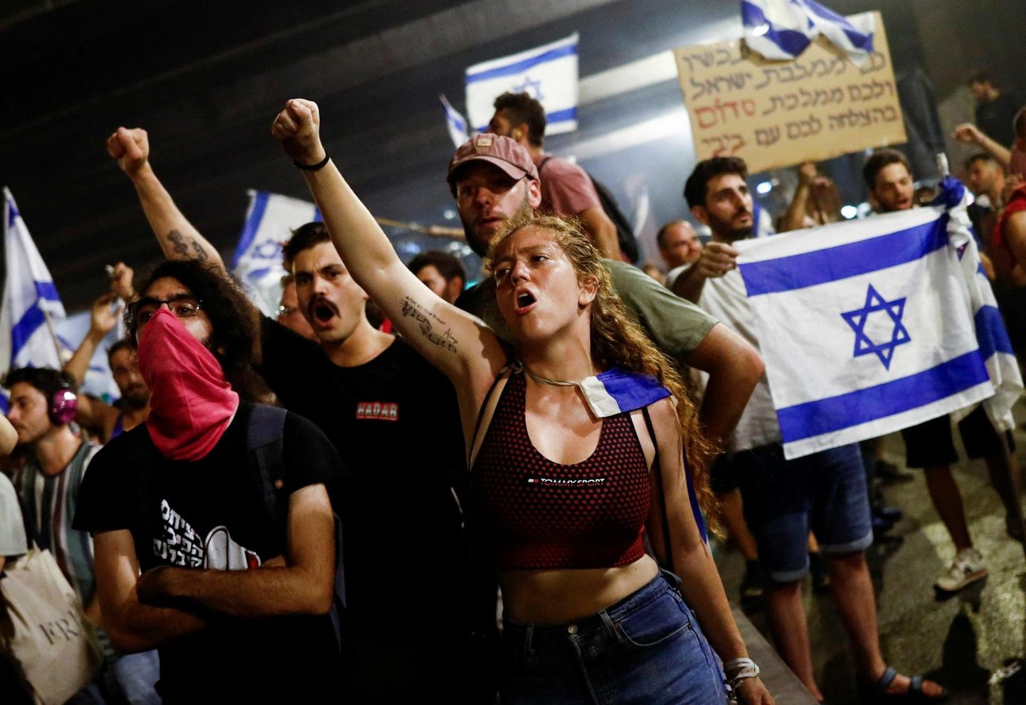 Kohtureformi eelnõu vastuvõtmise järel lahvatanud protestid Tel Avivis. 