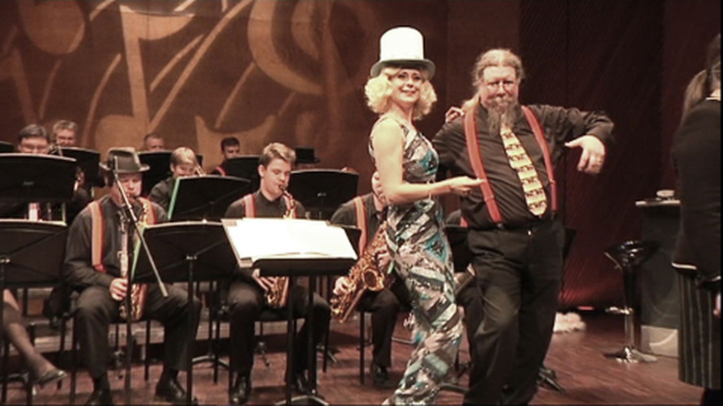 Jõhvi bigbändi dirigent Raivo Kallas ja diiva Marlene − mõlemad jäid kontserdiga ülimalt rahule, rääkimata publikust.