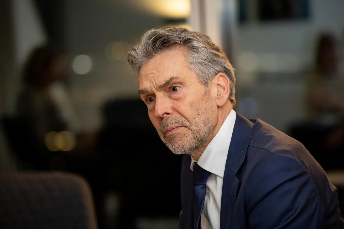 Hollandi peaminister Dick Schoof leiab, et kui kõik NATO riigid kulutaks kaitsele lubatud kaks protsenti SKTst, poleks muret ka kaitsetööstuse arendamiseks vajaliku raha leidmisega.