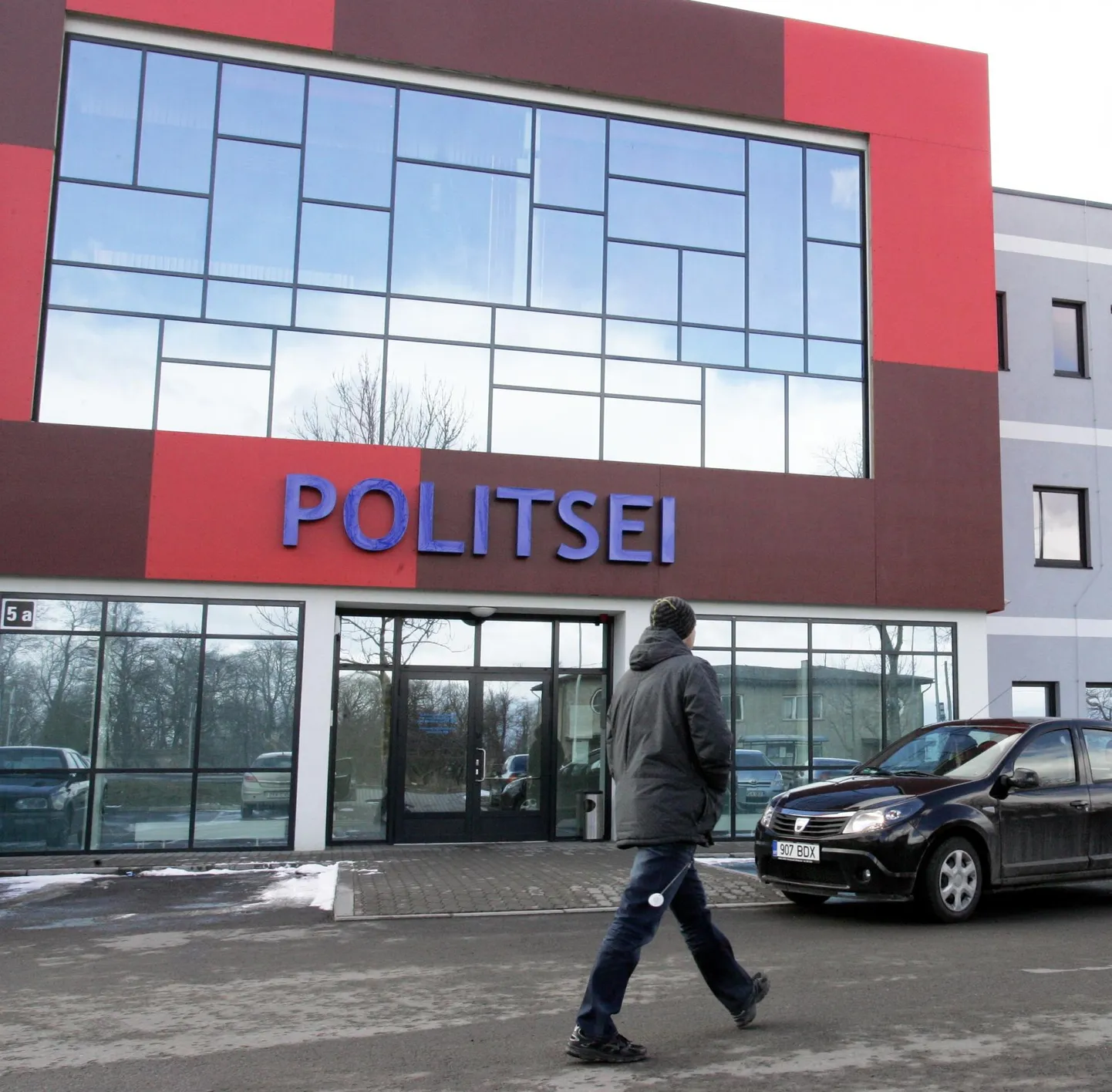 Politsei on pikendanud dokumentide väljastamiseks erandkorras teenindussaalide lahtiolekuaegu.