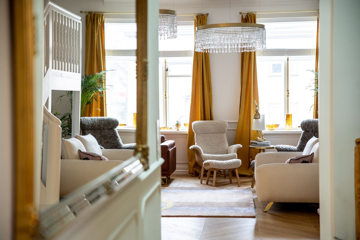 Hästi tasakaalustatud gamma ja värvilaigud Marilin Sikkali kaunis kodus.