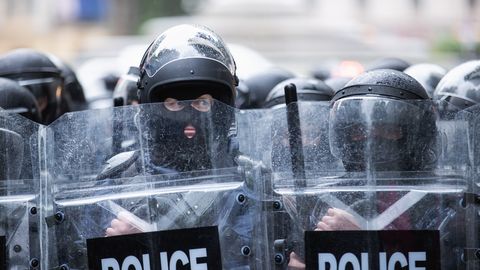 POSTIMEES THBILISIS ⟩ Gruusia politsei reageeris raevukalt välisagentide seaduse vastastele protestidele