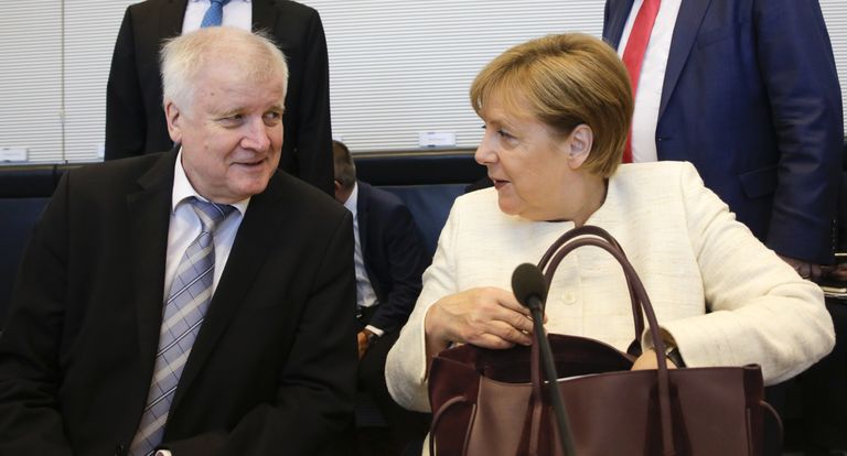 Angela Merkel (paremal) ja Horst Seehofer.