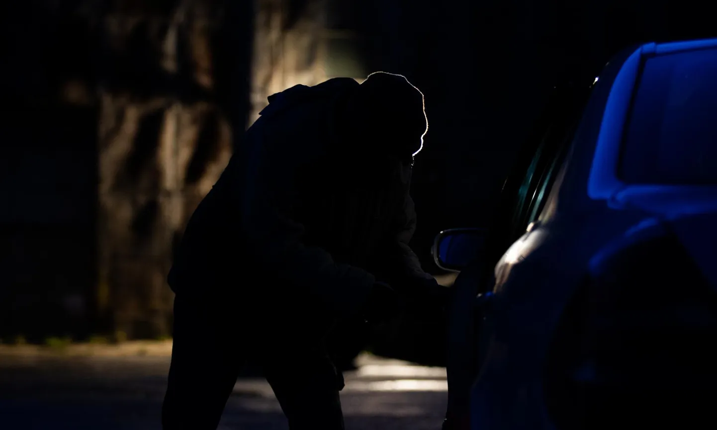 Fotolavastus. Viimastel kuudel on vargad pannud Tartu kandis pihta rohkem kui 20 000 euro väärtuses tööriistu, murdes sisse nii autodesse, ehitusplatsidele kui ehitussoojakutesse.