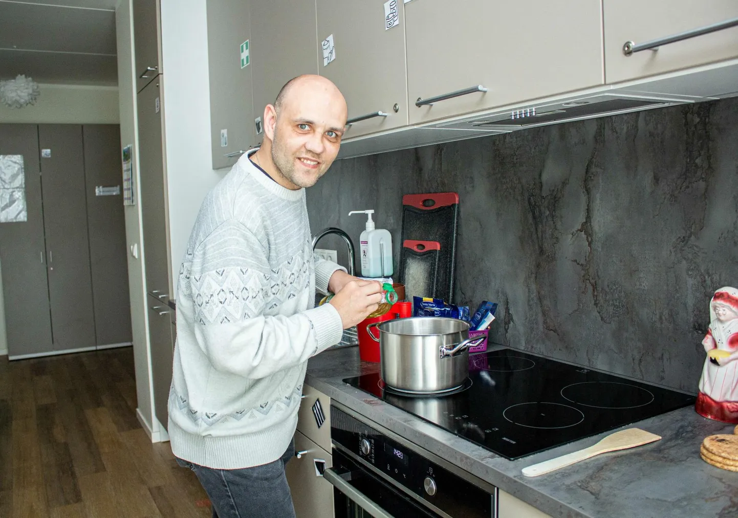Индрек Хансен учится на помощника повара в Центре профессионального обучения Валгамаа.