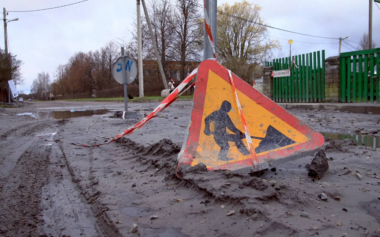 Kui praegu pääseb ehitaja tänava sulgemise maksust pärast seda, kui tee on läbitav, siis uue määruse kohaselt tuleb tasu maksta kuni tänava taastamiseni remondieelsesse seisukorda.