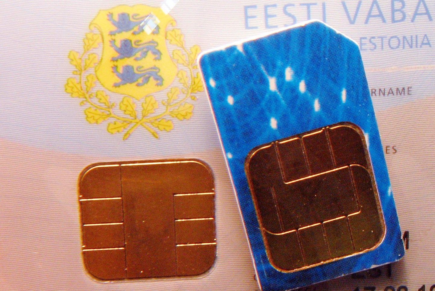 ID-kaart ja SIM-kaart.