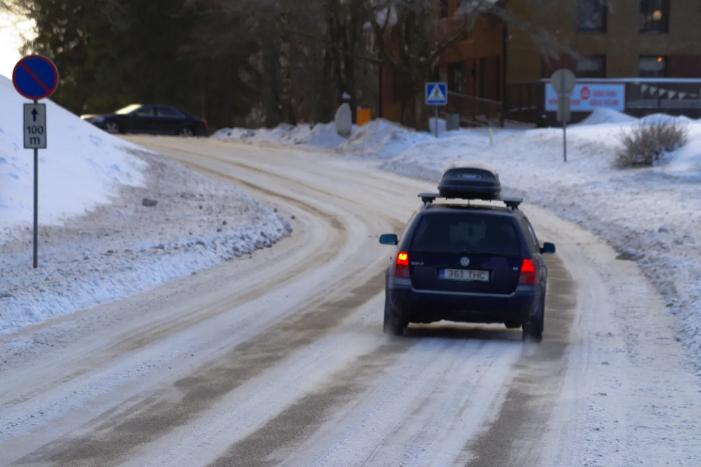 Teed võivad olla libedad.
