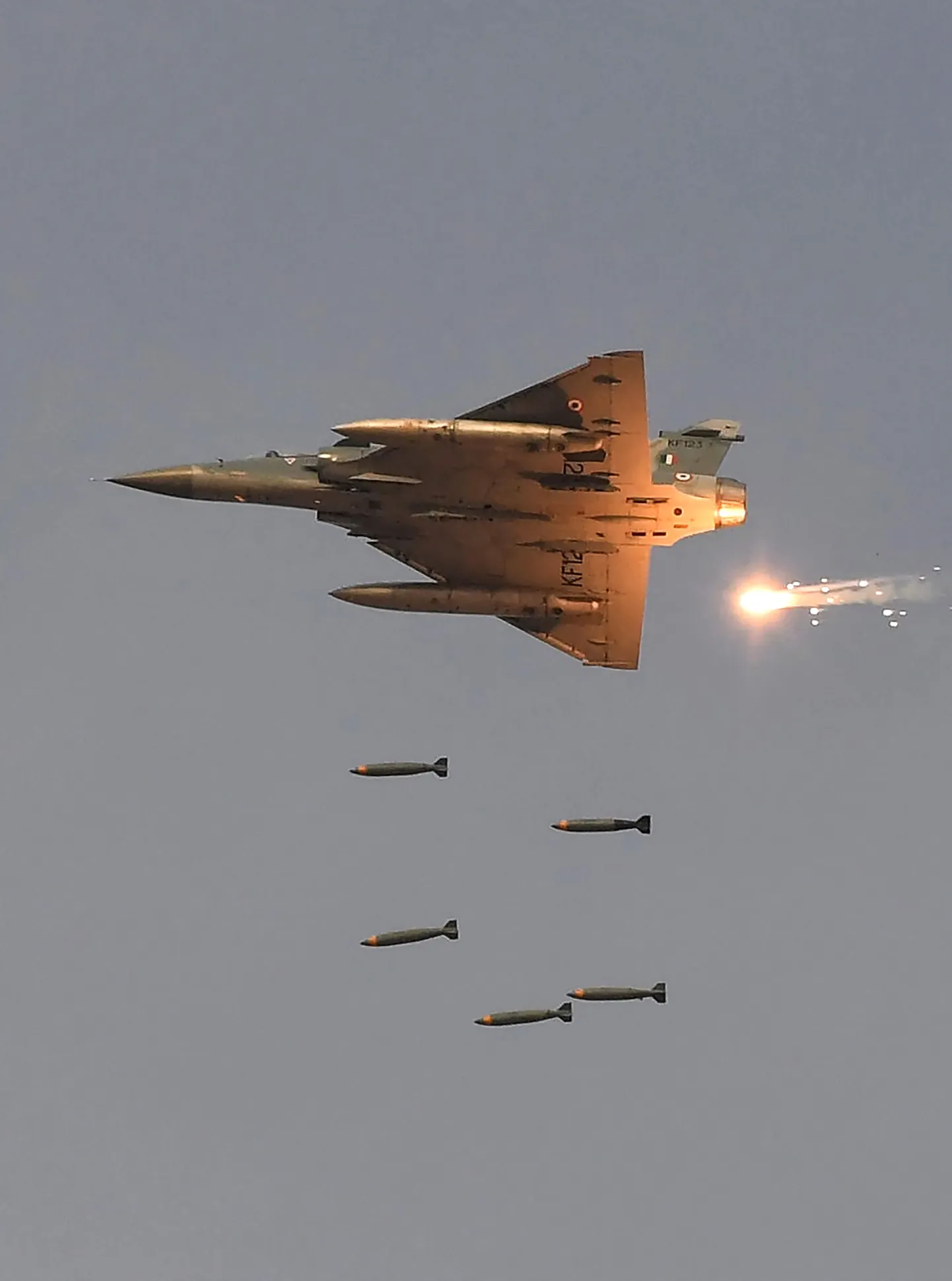 India õhujõudude Mirage-2000 hävitaja.
