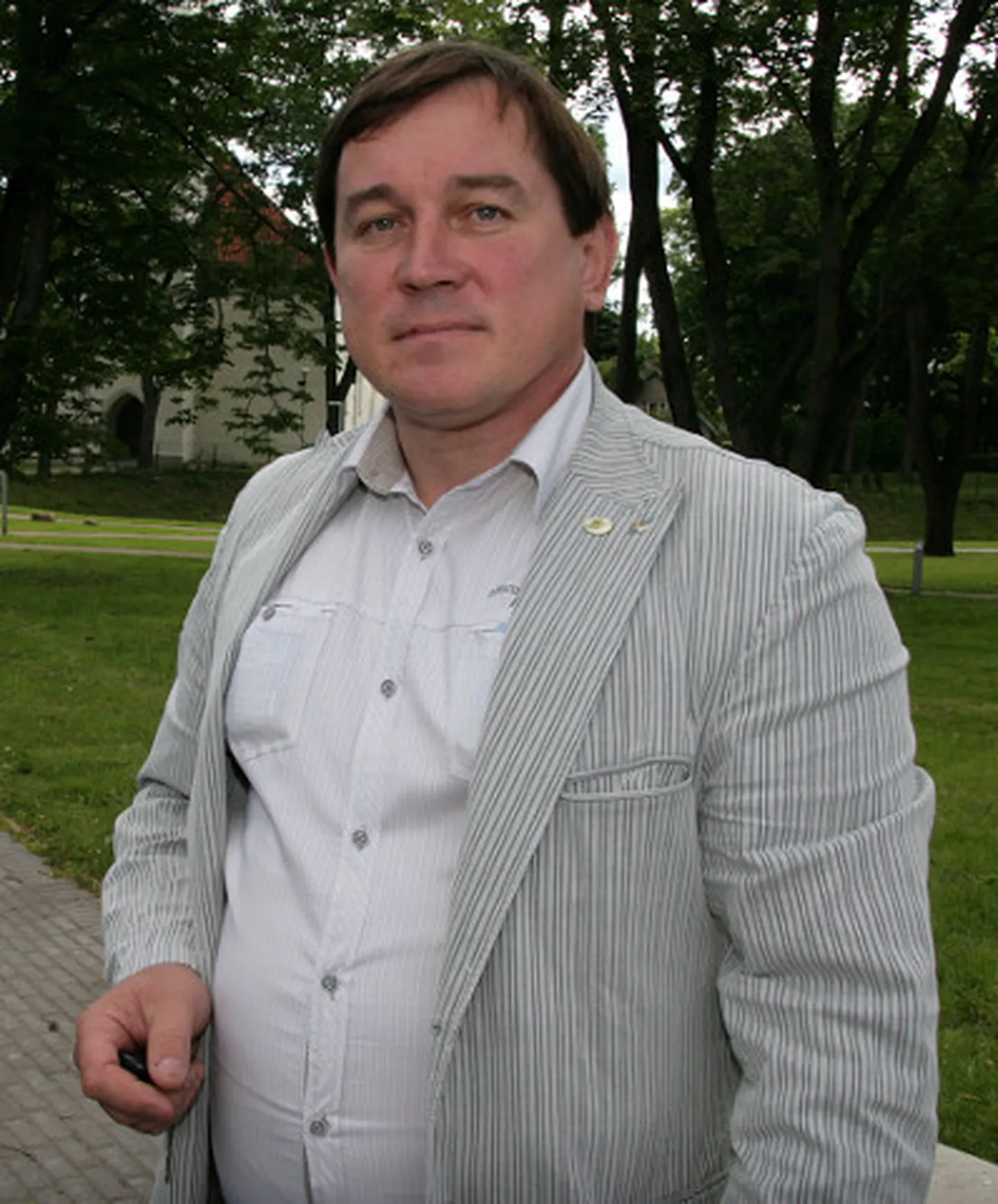 "Inimvõimetel ei ole piire, aga need tuleb järele proovida," kinnitab saja asjaga tegelnud Aivar Saarela.