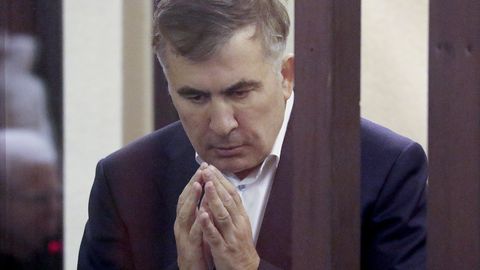 Arstid: Saakašvilit on vangistuses piinatud ja halvasti koheldud