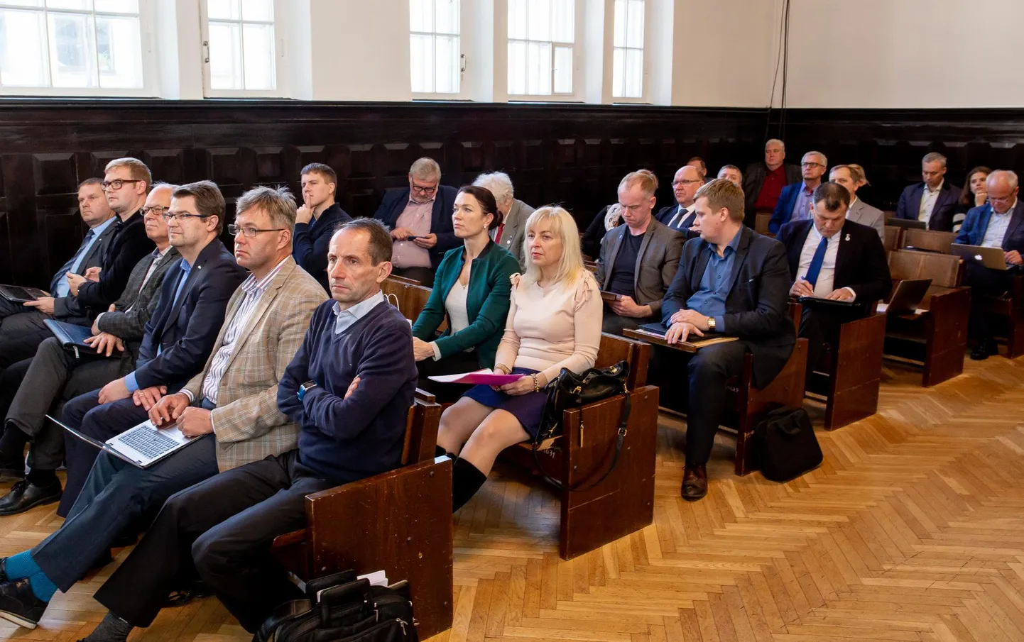 Pärnu linnavolikogu tahab selgust, kas ja millistel tingimustel üldse tuleks kõne alla Pärnumaale tselluloositehase ehitamine. Kes peaks kinni maksma vajalikud uuringud?