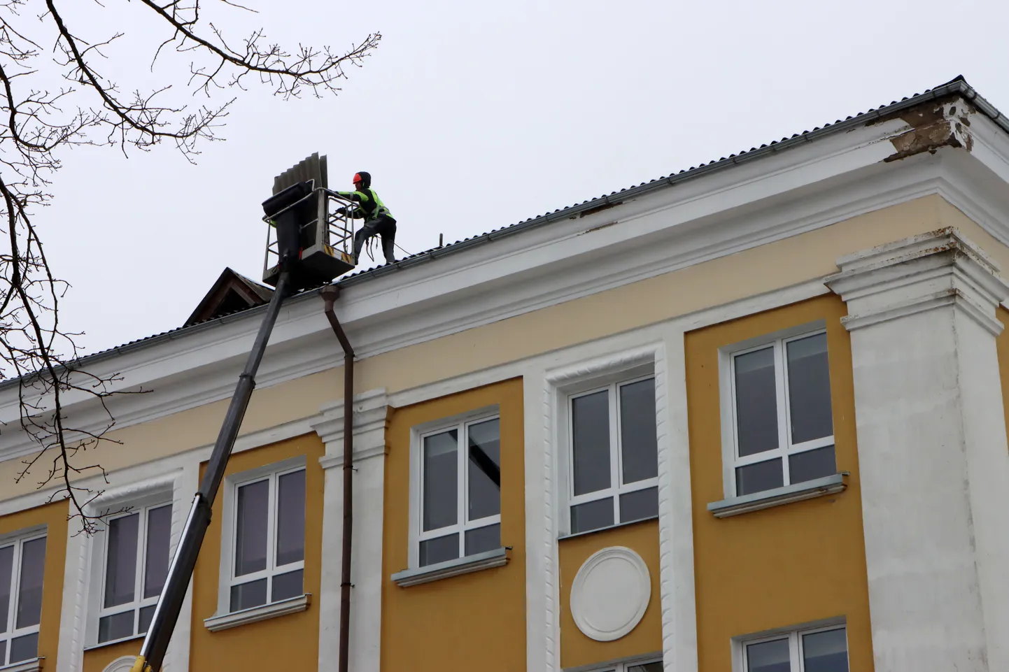 Endises koolihoones, kuhu Kohtla-Järve kultuurikeskuse filiaal peagi ümber kolib, on lõppemas remonditööd.