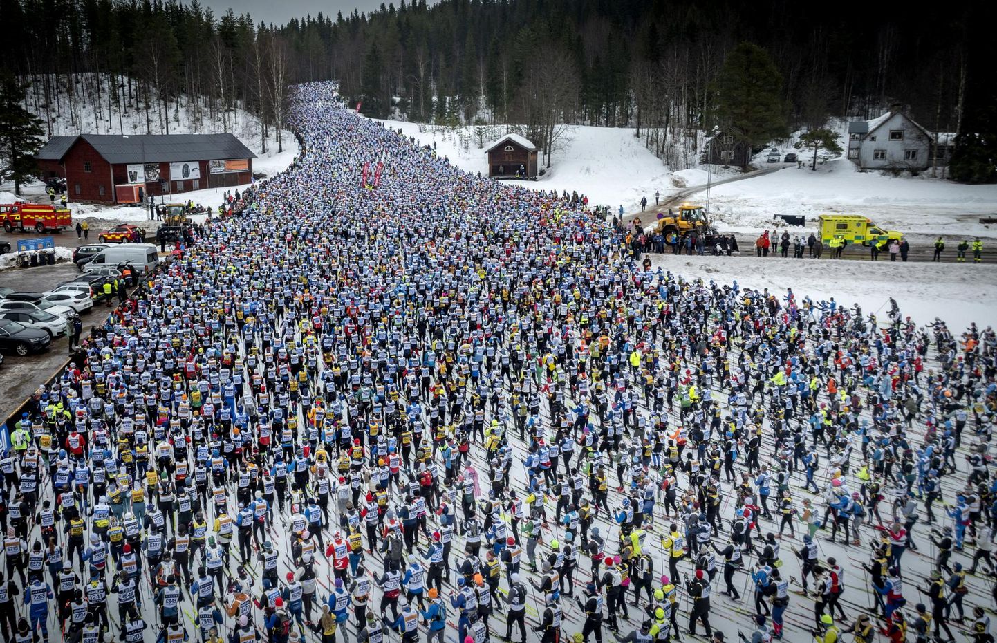 Pühapäeval läks Rootsis 100. Vasaloppeti 90-kilomeetrisele rajale kõvasti üle 10 000 suusataja, nende seas ka Viljandimaa rahvast.