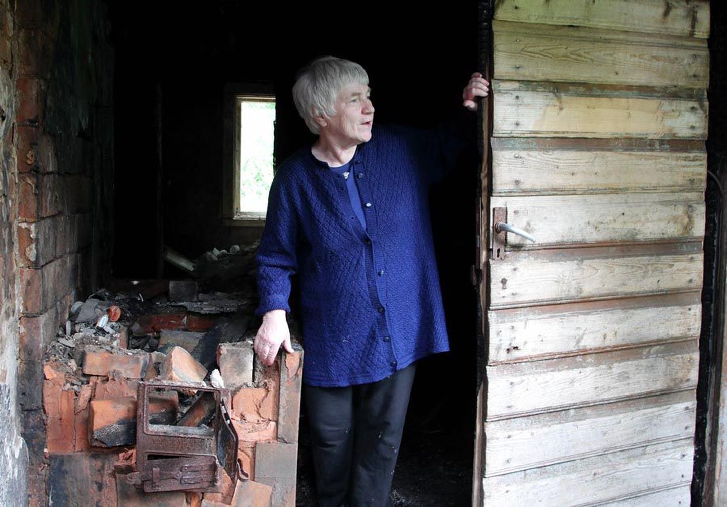 Kunstnik Anu Raud soovib, et vaestemajast saaks pärast restaureerimist kodune eesti majapidamine.