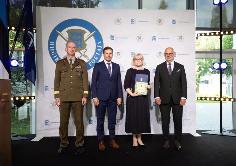 Pilt on tehtud, kui A. Le Coq pälvis tunnustuse «Riigikaitsjate toetaja» kuldtaseme.