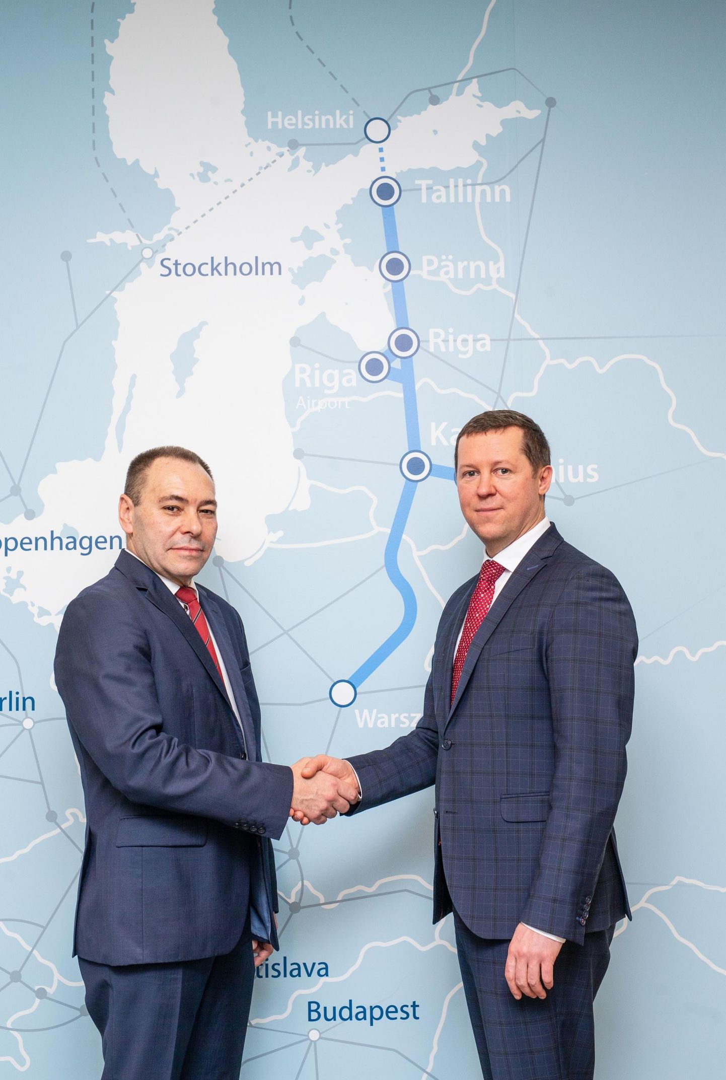 Täna allkirjastasid RB Raili tegevjuhi kohusetäitja Agnis Driksna ja Obermeyer Planen + Beraten GmbH ja Prointeci konsortsiumi esindav Jose Manuel Lendoiro projekteerimis- ja järelevalvetööde lepingu uue raudtee ehitamiseks Pärnust Eesti-Läti piirini.
