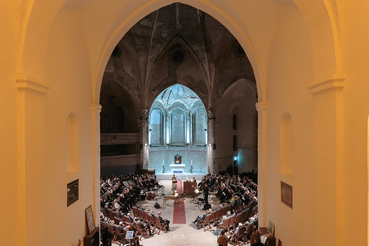Narva Aleksandri kiriku kuppelsaal on unikaalne arhitektuuripärl ja kasutusel olnud kontserdipaigana, kuid riik otsib võimalusi selle liigendamiseks väiksemateks ruumideks.