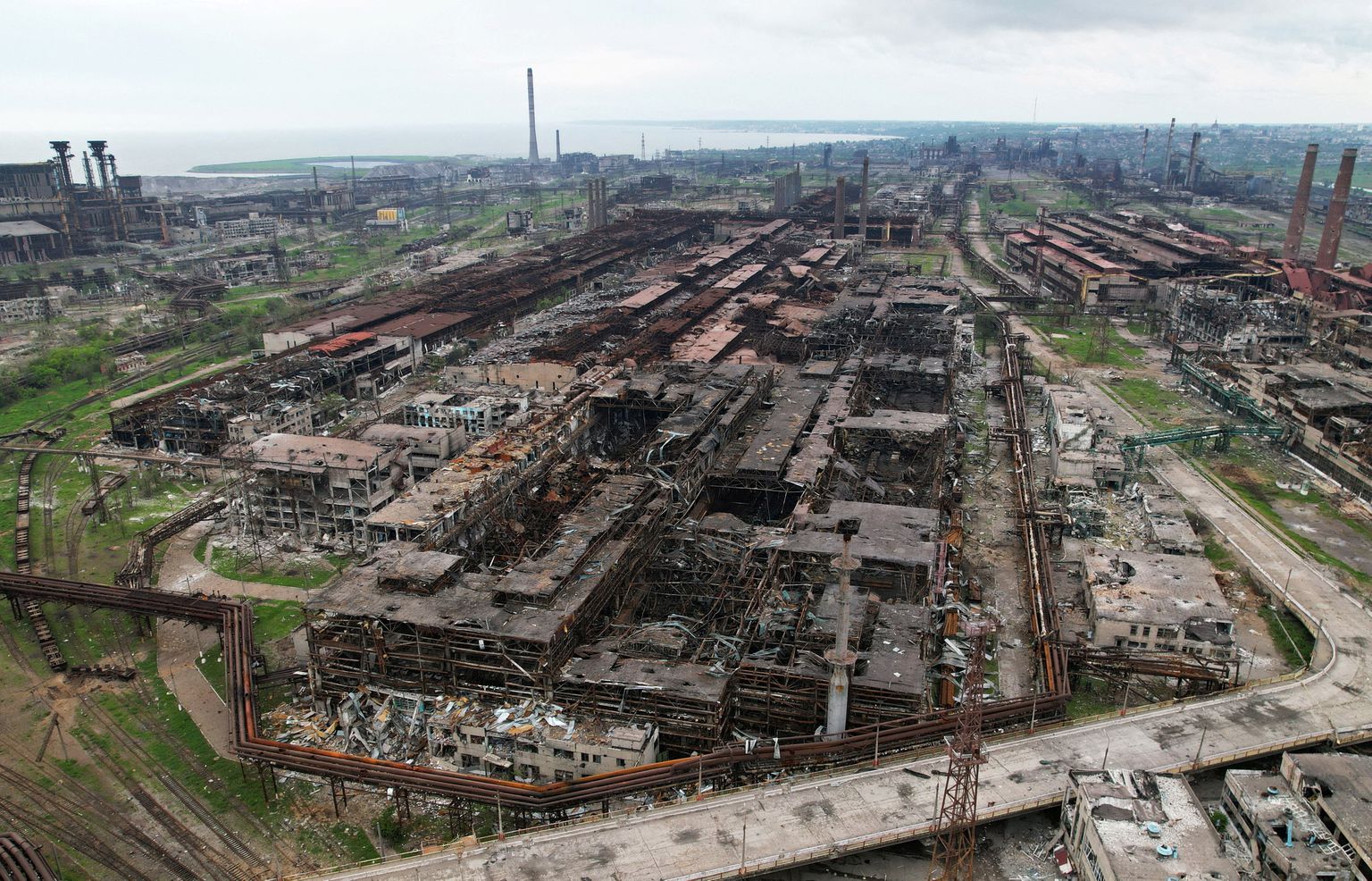 A view shows destroyed facilities of Azovstal Iron and Steel Works during Ukraine-Russia conflict in the southern port city of Mariupol, Ukraine May 22, 2022. Picture taken with a drone. REUTERS/Pavel Klimov     TPX IMAGES OF THE DAY