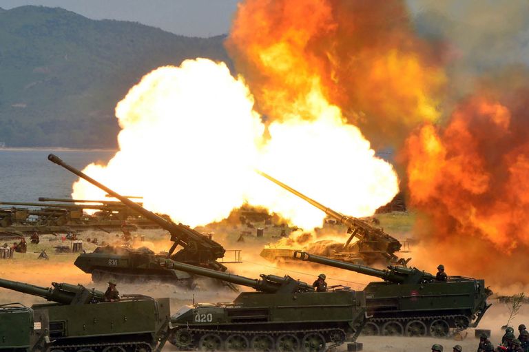 Põhja-Korea riigimeedia avalikustatud kaader selle riigi sõjajõududest