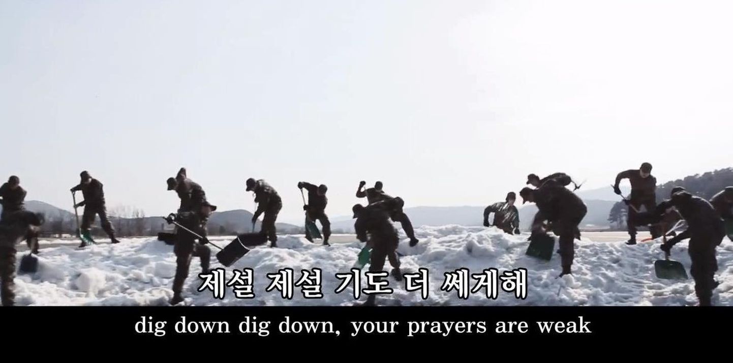 Lõuna-Korea sõdurid tegid muusikalist «Les Miserables» paroodia