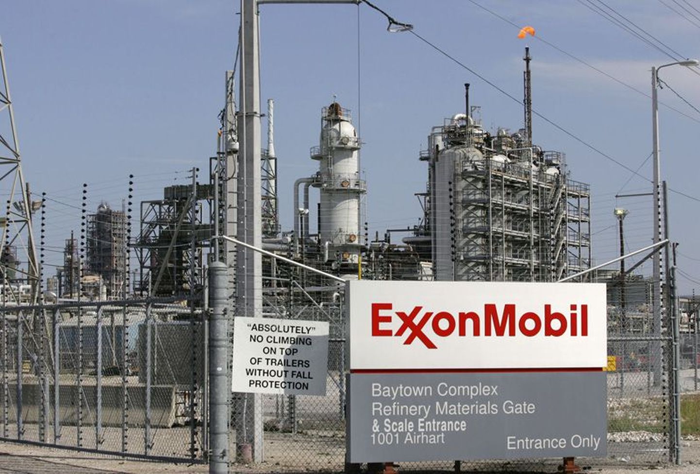 Naftafirma Exxon Mobili tänavuseks kasumiks ennustavad analüütikud 37,56 miljardit dollarit.