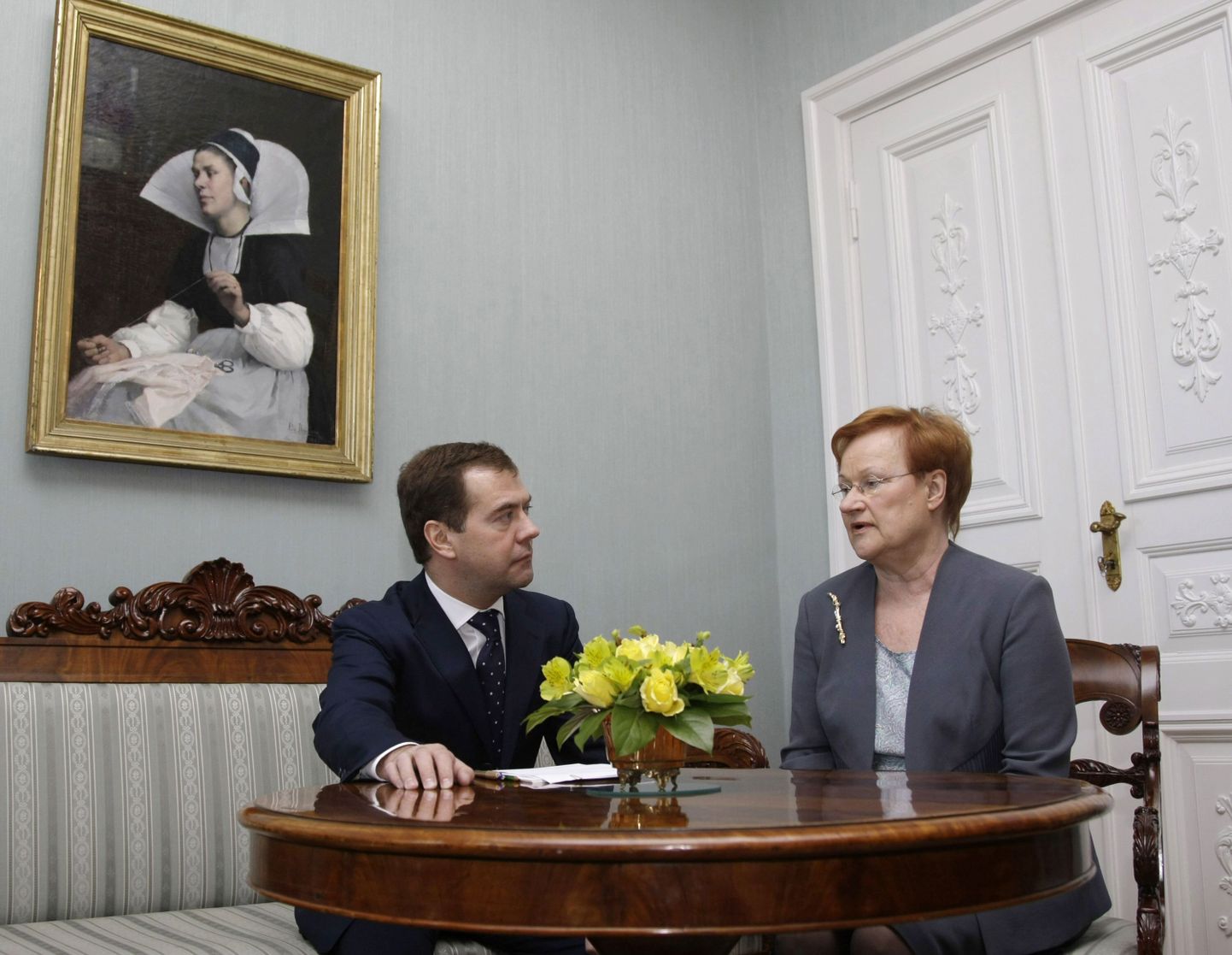 Medvedev ja Halonen presidendilossis.