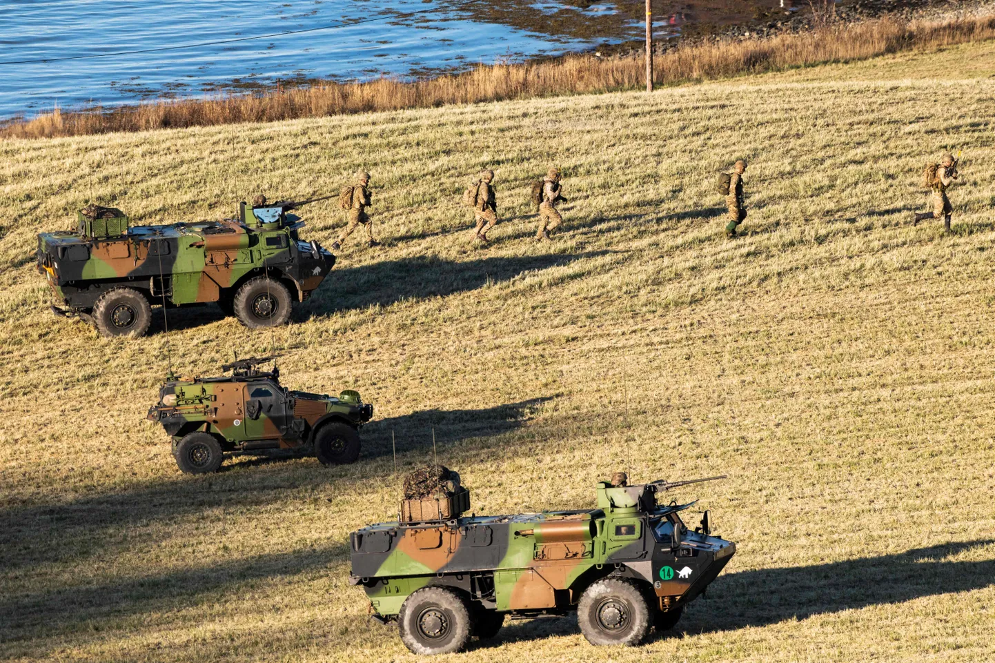 Suurbritannia ja Prantsusmaa merejalaväelaste ühine demonstratsioon õppusel Trident Juncture.