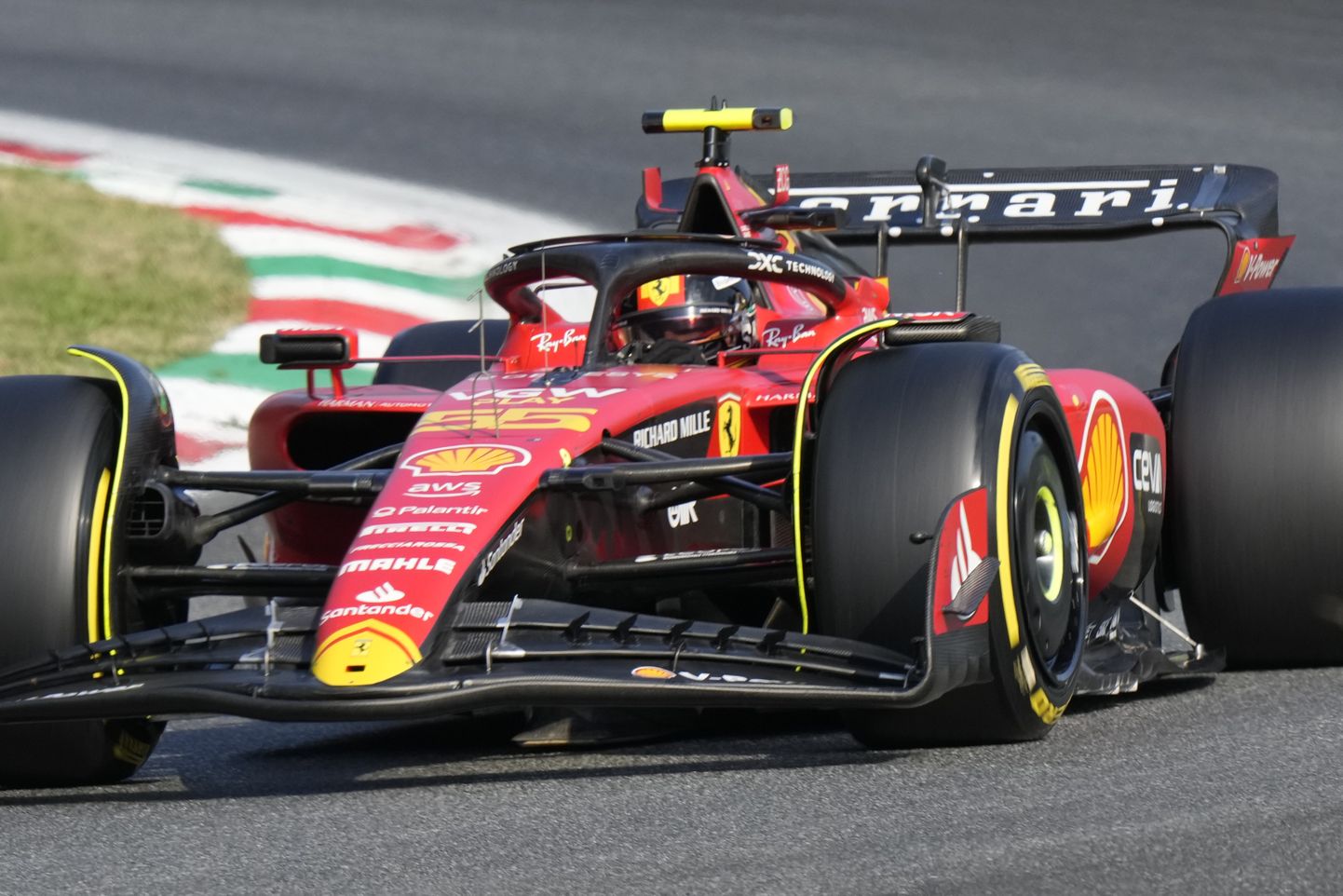 Carlos Sainz Ferrariga Monza GP kvalifikatsioonis.